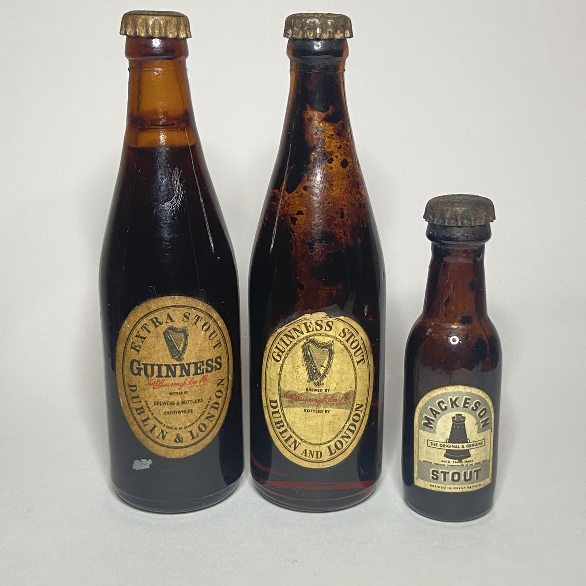 Simbal71's tweet photo. vintage mintature guinness bottles available in my Etsy store
https://t.co/1l9zGvT38b #guinness #vintageshowandsell  #Ireland https://t.co/0QU0FwPmP9