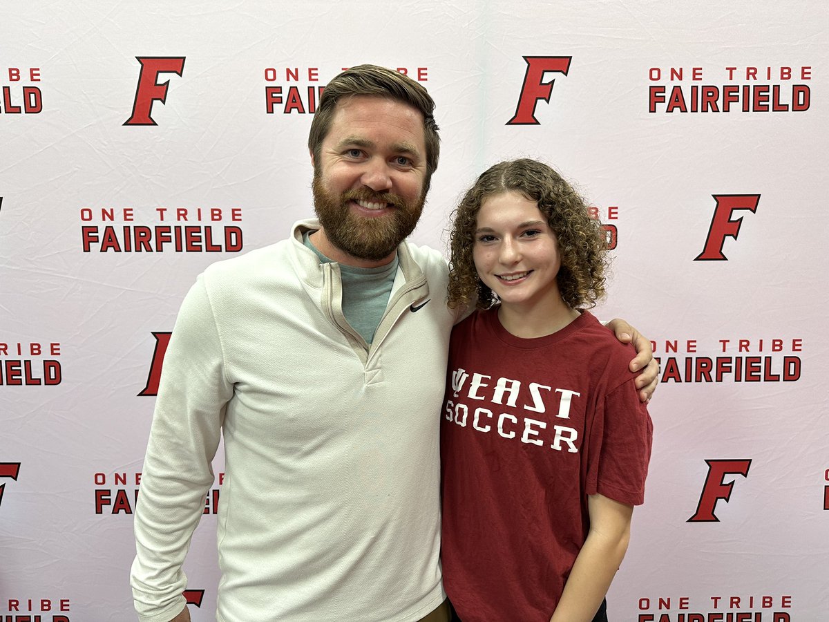 FOSCG06Elite's tweet photo. Made it official today with @RedwolvesWSS. Congratulations again, Kenzie! #SigningDay https://t.co/TOilE2IukG