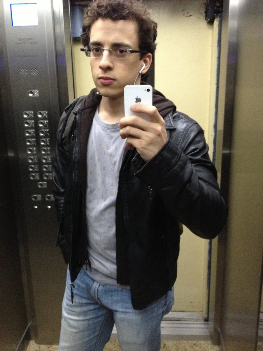 phluttilippe's tweet photo. Como eu era quando GTA V saiu vs. como eu sou agora https://t.co/4dSIswUdFD