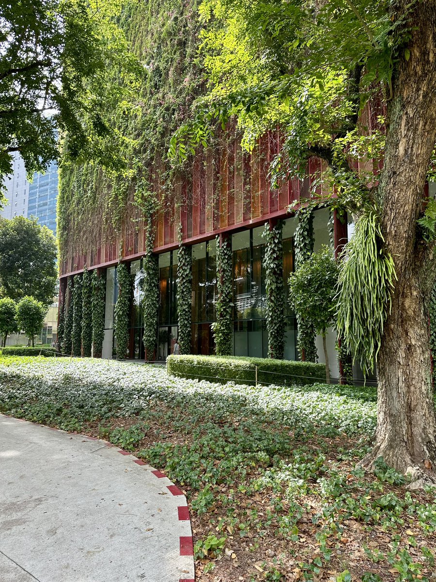 PeymanANejad's tweet photo. Oasis’s Hotel Tower in Singapore #oasis #hotel #oasishotel #design #art #architect #architecture #woha #engineering #sustainability #green #decarbonization #singapore #tallbuildings #skyscraper #tower #highrise https://t.co/qBy9Mzff5Q
