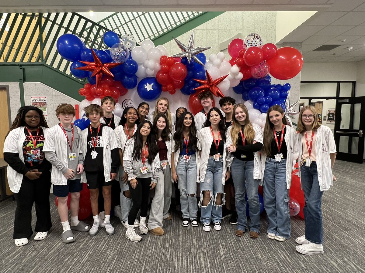 Dawn Horton (@counselorhorton) on Twitter photo Lowery Freshman Center PALS mentored some of our Cheetahs today! Great group of young people! ❤️💙<a href="/cheetahchandler/">Chandler Cheetahs</a> <a href="/ChandlerPrin/">Bobbie Allen</a> Lowery Freshman Center PALS mentored some of our Cheetahs today! Great group of young people! ❤️💙<a href="/cheetahchandler/">Chandler Cheetahs</a> <a href="/ChandlerPrin/">Bobbie Allen</a>