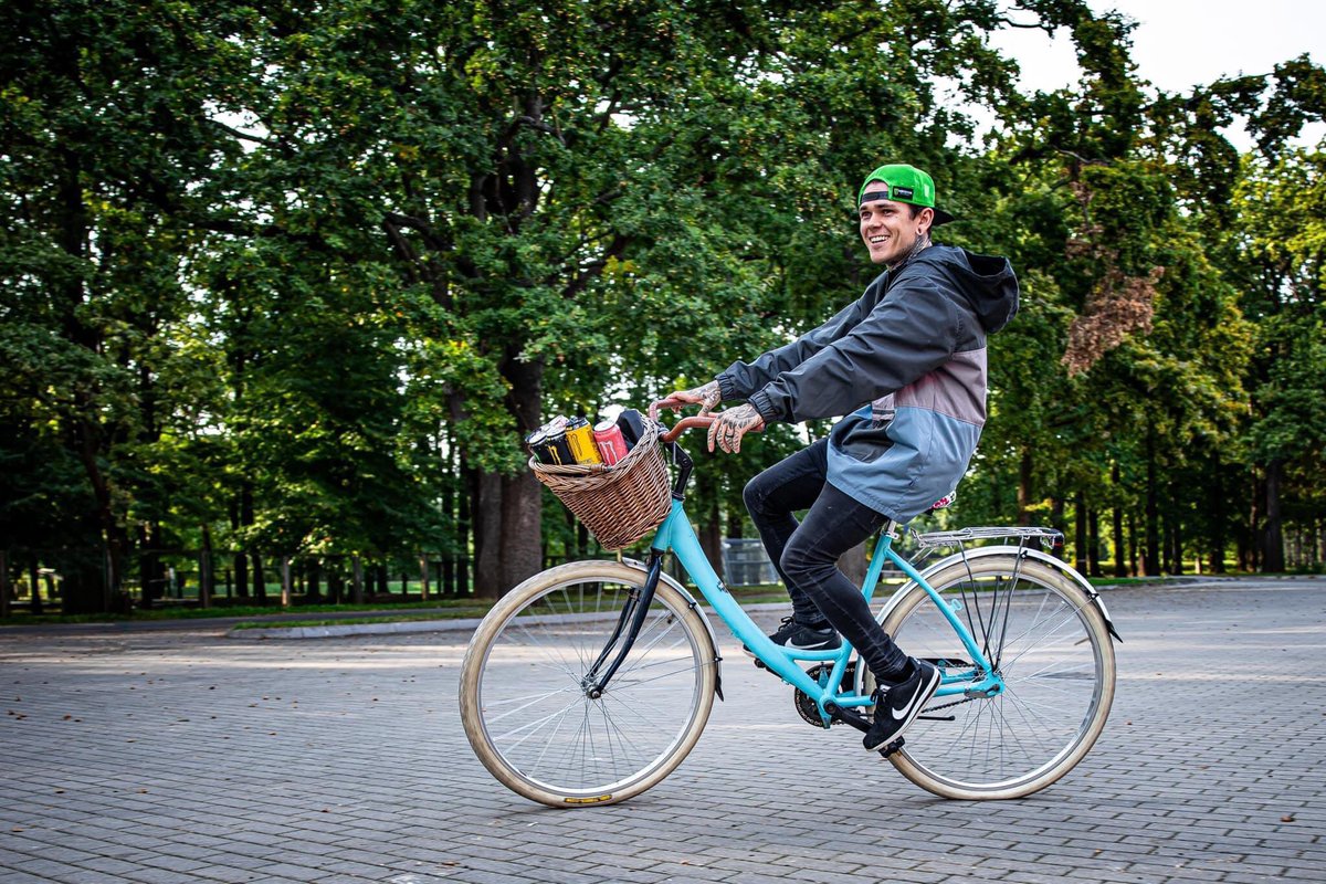 Spotted at Speedway tweet media