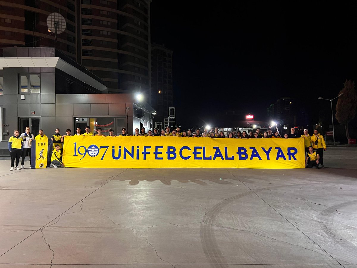 UFBcbu's tweet photo. 1907 ÜNİFEB Celal Bayar Üniversitesi örgütlenmesi olarak Atamızın huzuruna çıkmak için her yıl olduğu gibi bu yıl da Anıtkabir yolundayız! #1907ÜNİFEBAnıtkabirde https://t.co/byxrHLJ7jO