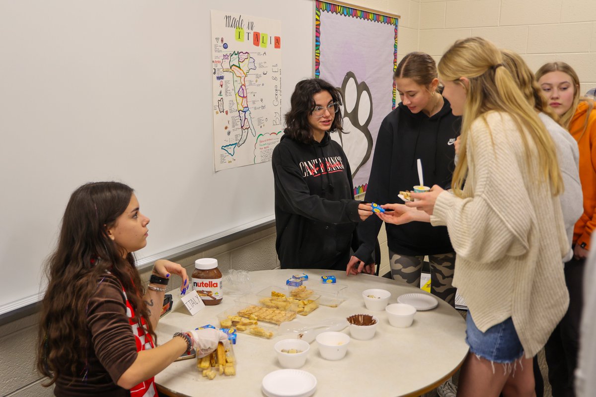 JenisonSchools's tweet image. Hundreds of Jenison Sr High students dropped by the library conference room today to celebrate International Education Week! During all the school's lunches, international students handed out food samples from their respective countries. Great idea, international students!