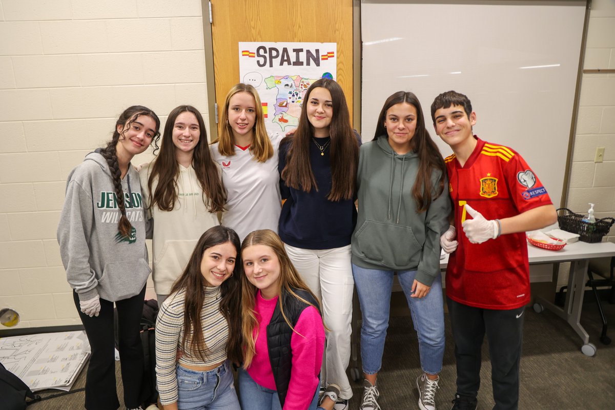 JenisonSchools's tweet image. Hundreds of Jenison Sr High students dropped by the library conference room today to celebrate International Education Week! During all the school's lunches, international students handed out food samples from their respective countries. Great idea, international students!