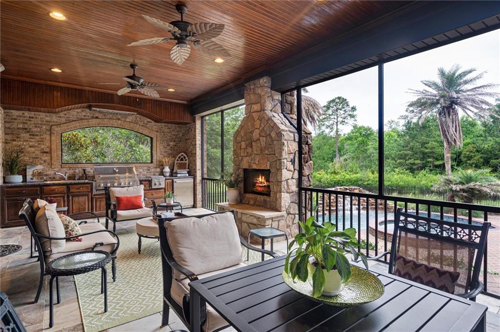 MorgRealRealtor's tweet photo. 3520 Lakefront Dr, Mobile, AL 36695-8652, United States 
List Price: 2,000,000 
5 Bedroom 🛌
5.5 Bathroom 🛁

Morgan “THE REAL” Realtor
251-610-4155
iXL Real Estate🏡

Listing is courtesy Joselyne Ridings, Ridings Realty, LLC 🏡
#RealEstate #explore #explorepage #homesforsale https://t.co/A0xJtSIarG