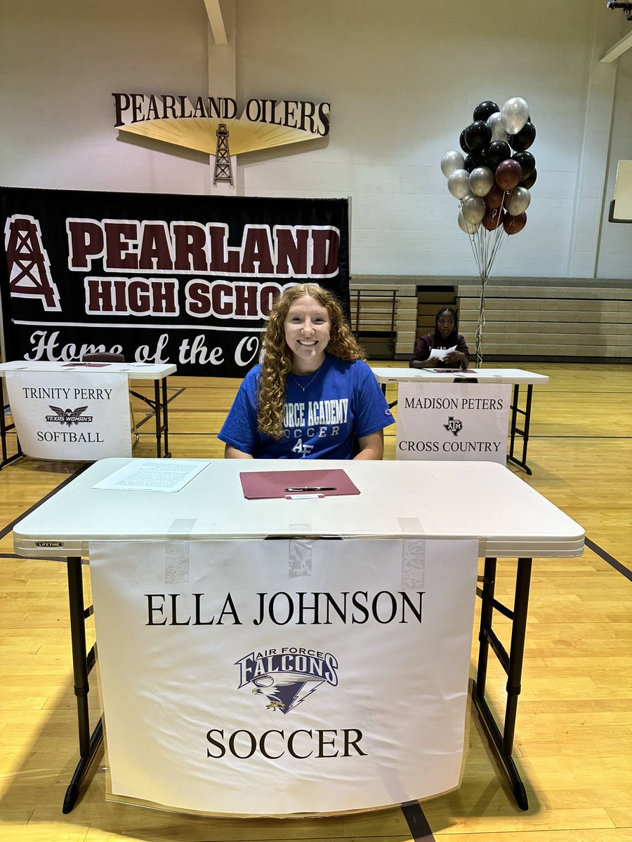 LadyOilerFutbol's tweet photo. Congratulations @ella_johnson06 and all of PHS student athletes that signed today. We are so proud of you!! https://t.co/iiI5PDGzG9