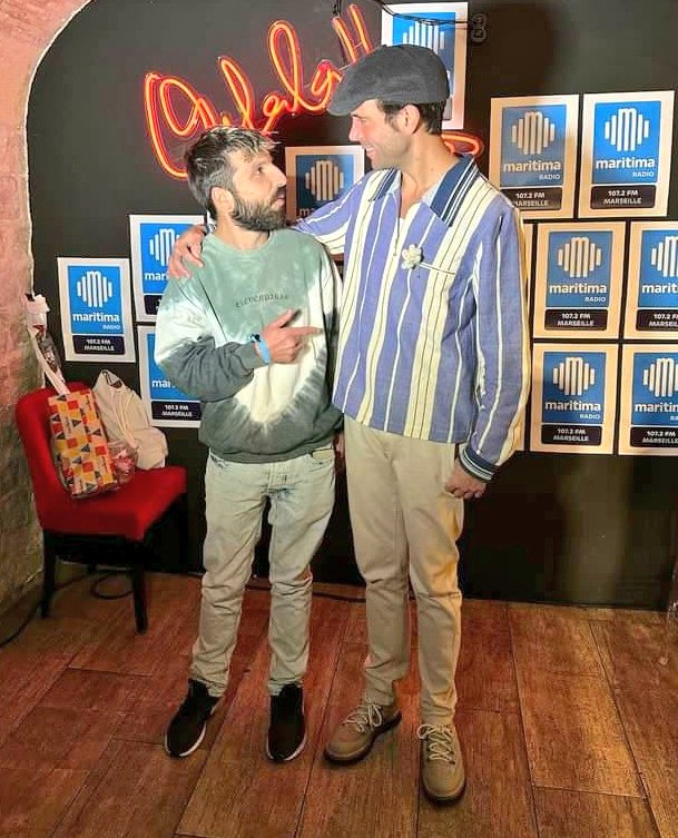 Bastii3N's tweet photo. Des coulisses du métier, à la prépa de son show à la Coupe du monde rugby, de la spécifité française de TheVoice ds le monde seul pays où les candidats vendent et cartonnent, en passant par son amour pr #Marseille et Jane Birkin. Itw passionnante de @mikasounds 🙏🏻 @DocksVillage https://t.co/z2HRsl3zoi