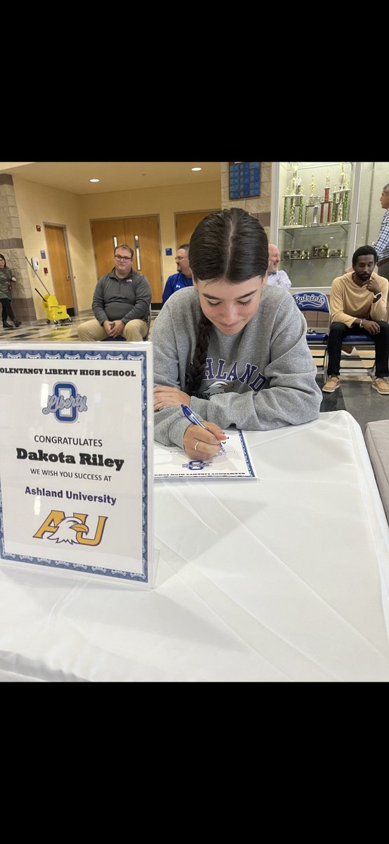 olhsgirlsgolf's tweet photo. Congratulations Dakota! Good Luck at Ashland ⛳️! https://t.co/m9ycE1dZGb