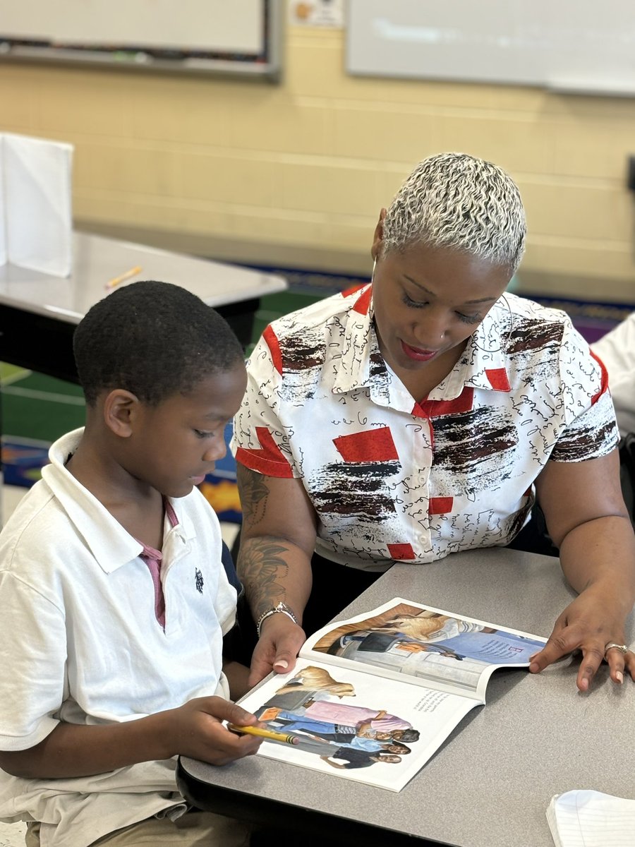 #GrabAScholarAndReadDay was absolutely amazing! 💜💛
<a href="/ABWilliamsElem1/">A.B. Williams Elementary School</a> <a href="/SCCPSS/">Savannah-Chatham County Public Schools</a> <a href="/lesleytaylorsc1/">Lesley S. Taylor</a> <a href="/TaraFitz916/">Tara Cheeks</a> <a href="/ReneeEv1446/">Renee Evans, Ed.D.</a>