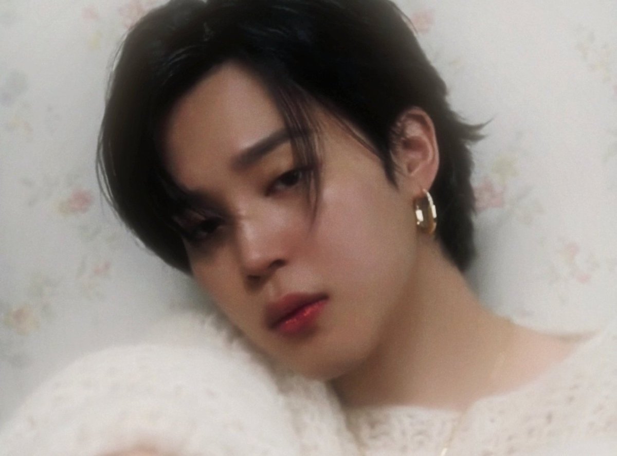 jiminfrutinha's tweet image. #jikookau : onde Jimin sempre sonhou em assumir a empresa de seus pais, mesmo que isso significasse abrir mão de sua vida amorosa. Mas após 6 meses casado com Jeon Jungkook, o cara mais misterioso e cínico existente, percebeu que casamentos sem amor não são tão fáceis de lidar.