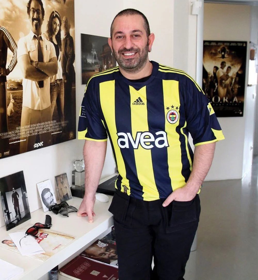 HonoreDeBerke's tweet photo. gsli komedyenler/Fenerbahçe’li komedyenler https://t.co/0EqjBgAXpm