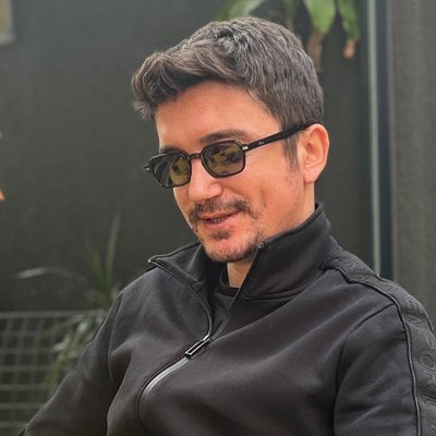 HonoreDeBerke's tweet photo. gsli komedyenler/Fenerbahçe’li komedyenler https://t.co/0EqjBgAXpm