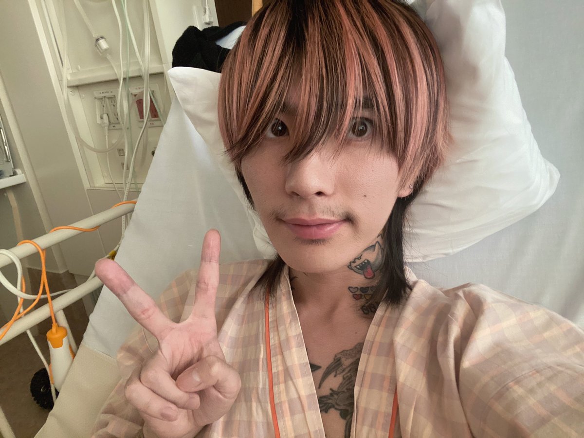 maru_mad_'s tweet photo. 今回俺がなったのは「結核性胸膜炎」というも���らしいです。健康志向になろうとは言わないけど、みんなも自分を大事にしてあげてね✌️ https://t.co/Ztmo2gpbh4