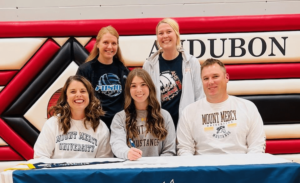 Addie Hocker of Audubon will head to Mount Mercy next fall to play Volleyball and study Nursing. Carroll Broadcasting Sports Network caught up with her about her decision. sports.1380kcim.com/2023/11/08/add…