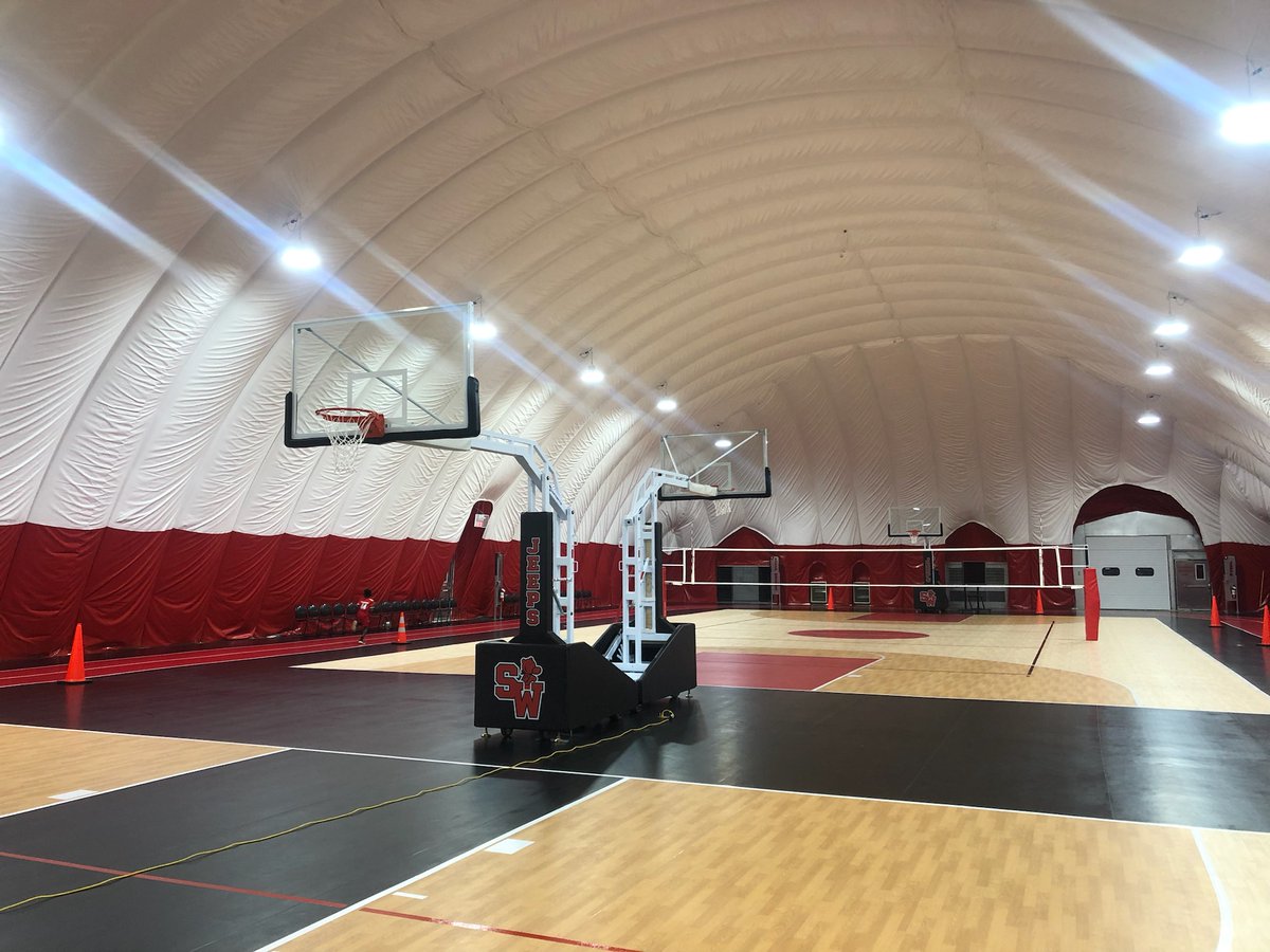 paulboggssports's tweet photo. Some scenes Monday from the newly-opened Jeep Dome Athletic Complex, featuring inside courts &amp; entryway all-Ohio athletes @BVLocalSchools @lane_bond22 @MrHavensSWHS @bella_c127 @skyzim_22 @MakaylaRaynard1 @breashupert04 @LaKaltenbach00 @coreyclaxon @Jeeps_Hardball @KColleyRivals https://t.co/K6fSAbAeMj