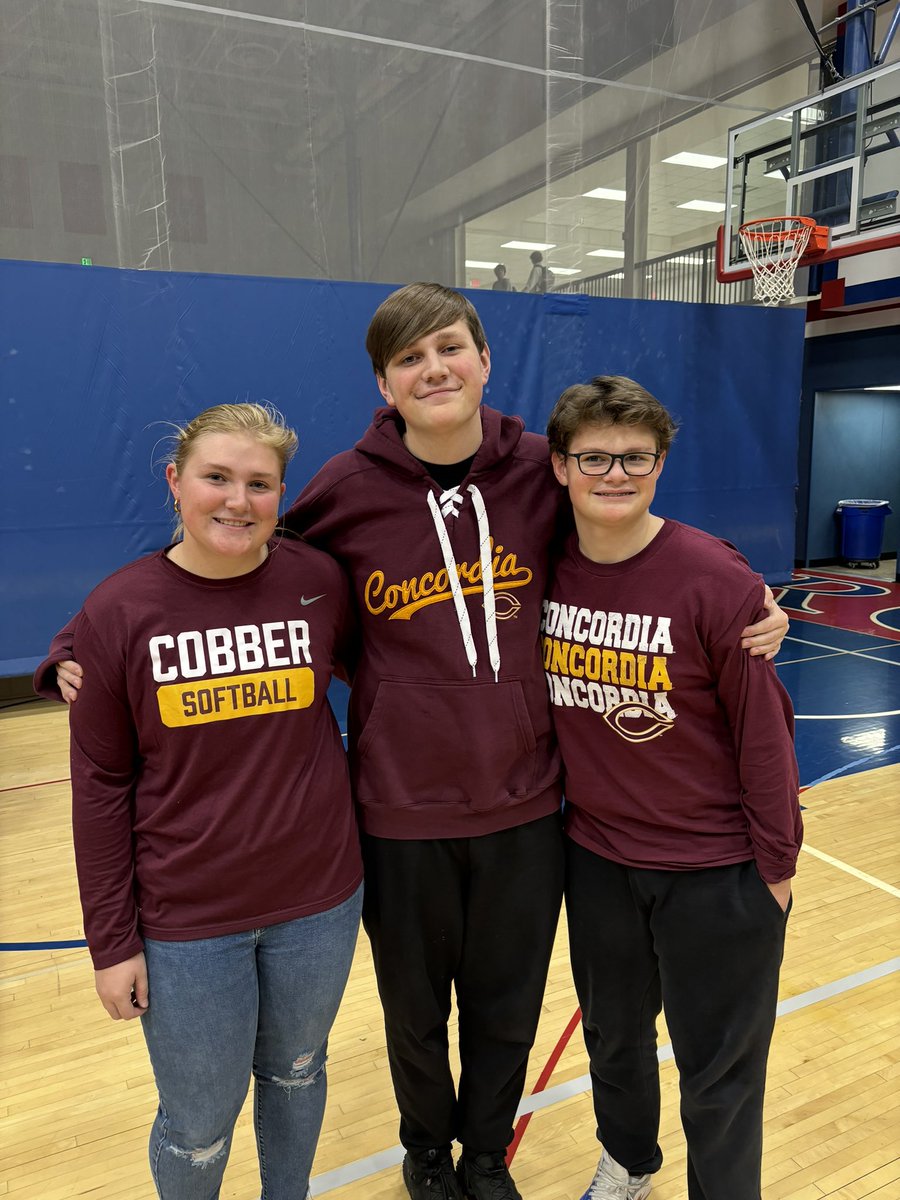 CBertram2024's tweet photo. Signing Day today!!!! @CobberSoftball #rollcobbs https://t.co/YIDNbRpG5q