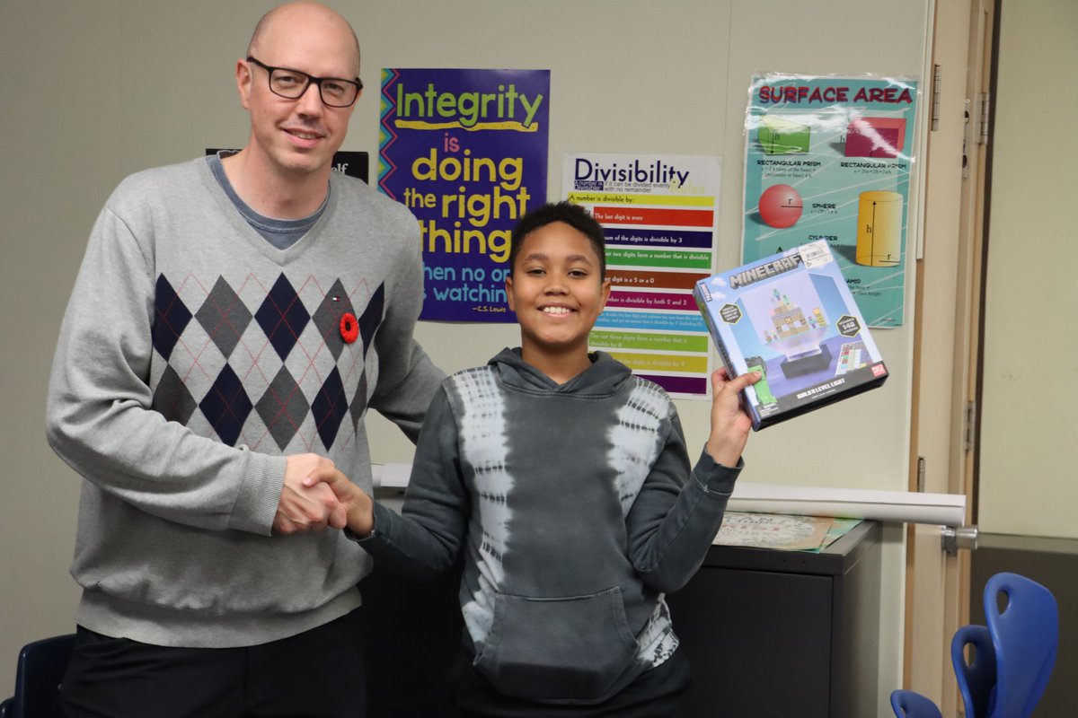 Yesterday, @ChristianFMPSD held an exciting Minecraft tournament where students were challenged to create a castle while meeting specific tasks and requirements. @annaleeskinner @FMPSDtech #FMPSD #YMM #RMWB