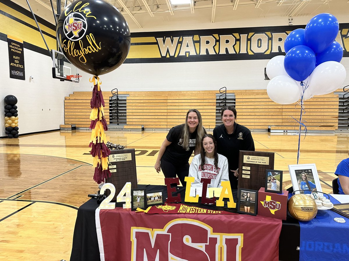 What a special day celebrating Ella Koch and Leah Hoss as they will compete at the next level!!#LetsGo #HardWorkPaysOff