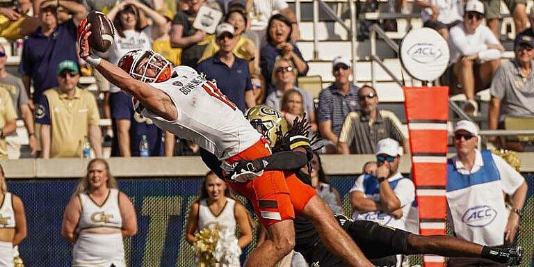 IDSca_PerHead's tweet photo. Bowling Green Falcons vs. Kent State Golden Flashes 11/8/23 NCAAF Week 11 Odds, Picks, and Predictions 
https://t.co/SsAwkrm5Sb 
#NCAAF #BowlingGreen #KentSt #football #agentsoftware https://t.co/AOGrnJFlaq