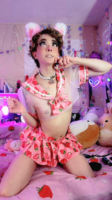 🌈LIVE FROM THE TRAP-PENTHOUSE!✨ This lil pussy is in heat😻 So cum make my kitty purr😈 ⏬⛓️LINKS⛓️⏬ https://t<a href="/tag/mvsales"class="tags"><span>#mvsales</span></a>