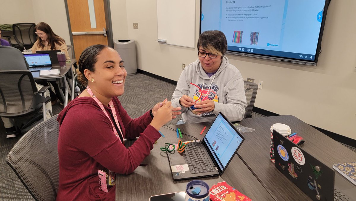 PhilipWagener's tweet image. @Hall_Schools 🦸🦸‍♀️Secondary Trainers are 🏗️building solutions to support all learners with @Nearpod! 

Way to go, team! 🥳🎉👏

@cgriermath @ugaodawg @mooseeepie @leandrobeer