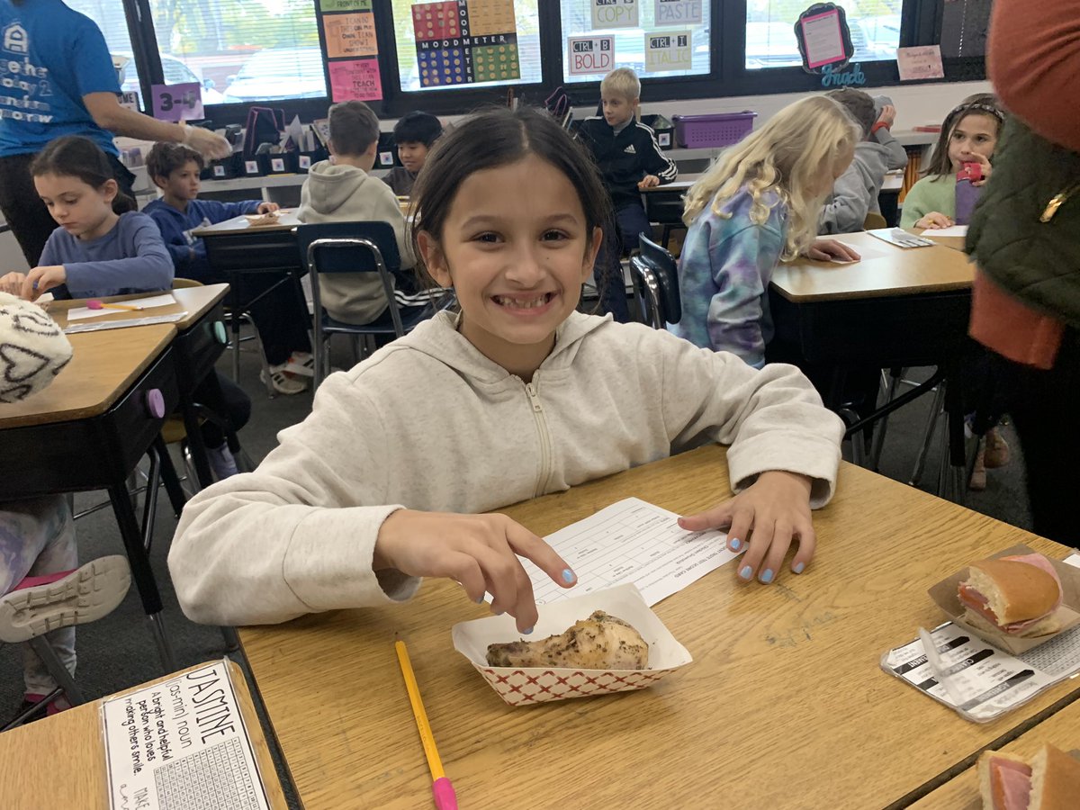 More great feedback on the potential menu items for hot lunch. These <a href="/MrsVincent3rd/">Amanda Vincent</a> enjoyed these samples from <a href="/ahsd25/">ArlingtonHeightsSD25</a> food service! They appreciated the opportunity to share their opinions and inform future menus.