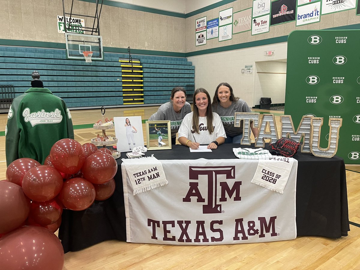 Congratulations, Della!  Go Aggies!