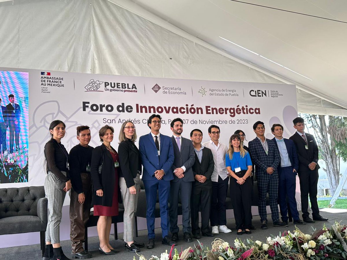 QuebecMX's tweet photo. Nuestra delegada general @sallard1 tuvo el gusto de anunciar a los ganadores de la 2ª edición del concurso #Electrohack junto con el Srio. @Milo_barrera @economiagobpuebla ⚜️🇲🇽 Uno de los equipos ganadores del #Electrohack2023 realizará una estancia en #Québec en 2024 🌱 https://t.co/ABbUOps4vZ
