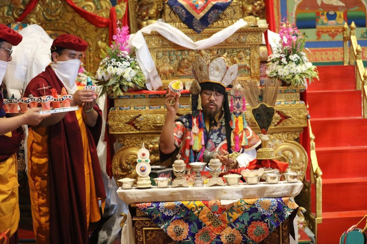 Drukpa's tweet photo. On the third day of Annual Mahakala Puja at Druk Sang-Ngag Choling monastery, Drukpa monks l performed few Mask Dances. This special ritual helps to clear obstacles and benefit for all the mother sentient beings.
#MahakalaPuja #Drukpa #druksangngagcholing #DrukpaMonks #Monastics https://t.co/vg2JhPzSSd