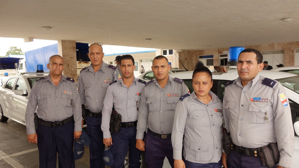 Ellos pertenecen al Batallón D en la Brigada de Patrullas de la Dirección General de la Policía Nacional Revolucionaria; son patrulleros destacados dentro de una fuerza que como colectivo ha mostrado los mejores resultados en el enfrentamiento al delito #CubaEsSegura