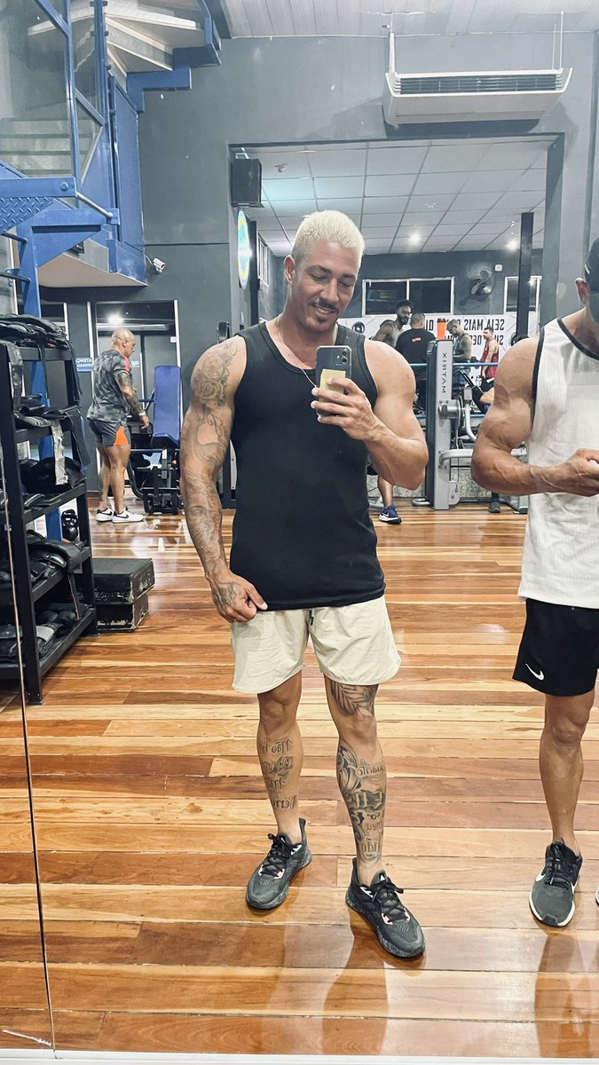 J7 (@julio85771372) on Twitter photo 