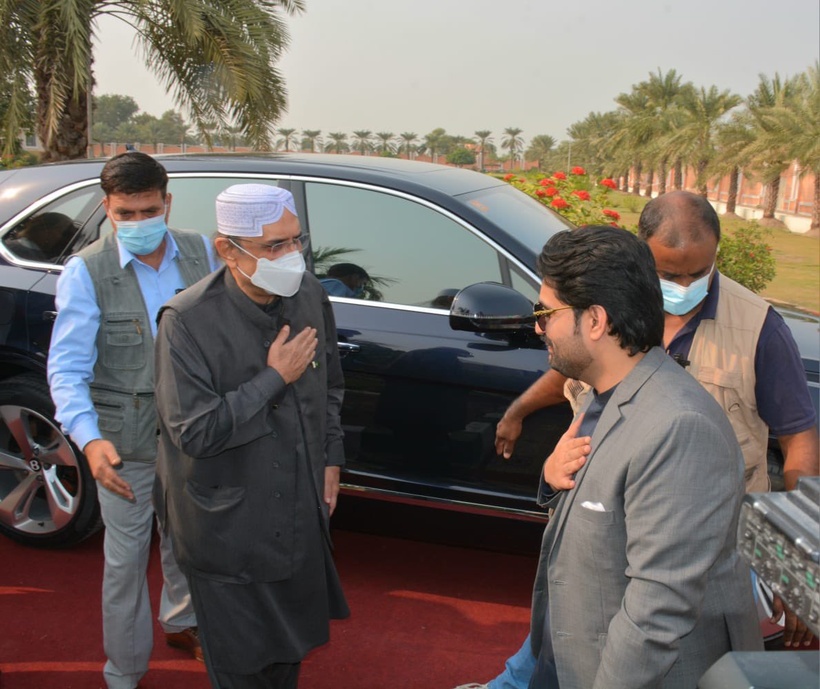 SyedKumailHShah's tweet photo. #SKHS with big boss @AAliZardari sb at khan garh shareef Ghotki @SyedNasirHShah @PPP_Org ppp jiye Bhutto … https://t.co/f1uA1DKqGK