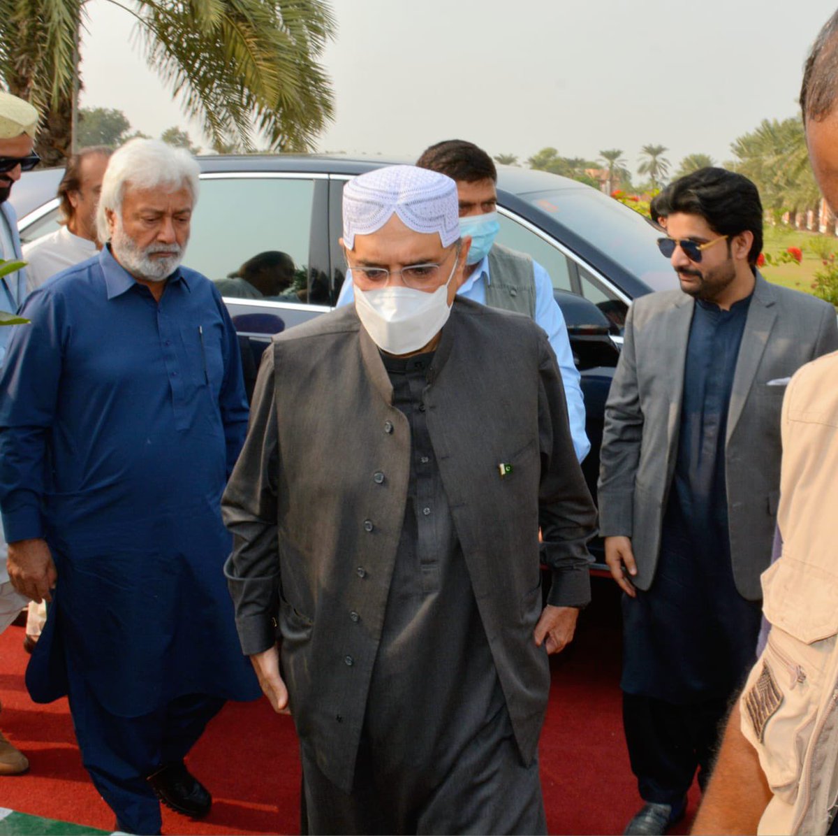SyedKumailHShah's tweet photo. #SKHS with big boss @AAliZardari sb at khan garh shareef Ghotki @SyedNasirHShah @PPP_Org ppp jiye Bhutto … https://t.co/f1uA1DKqGK