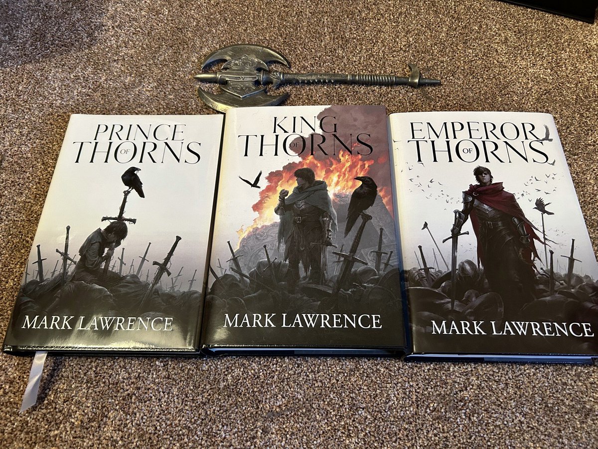 Mark__Lawrence's tweet photo. I found my numbered Prince of Thorns!

So here's the full 10th anniversary set from @GrimOakPress.

Leatherbound
New cover art (same artist- Jason Chan)
Internal illustrations (Jason Chan)
Signed, numbered
Reading ribbon!!!

Link in comments. https://t.co/rFHV9FQDAc