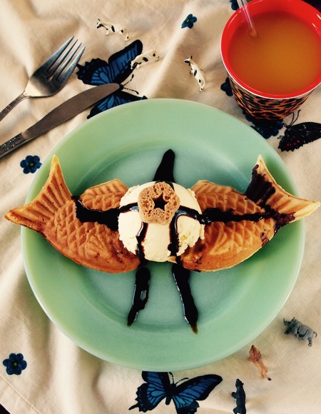 yasunario's tweet image. 高円寺メタルめし
本日木曜日は定休日です😘

話題のエアロスミスコラボたい焼きに
のっかりまして✨
昔こんなのもやったよ！
↓
「エアロスミスの「リッチなたい焼きを食え！」」： ヤスナリオのロッキン・オン・ゴハン〜ツマミはいつでもフルボリューム〜 #recipeblog  recipe-blog.jp/rensai/blog/ya…