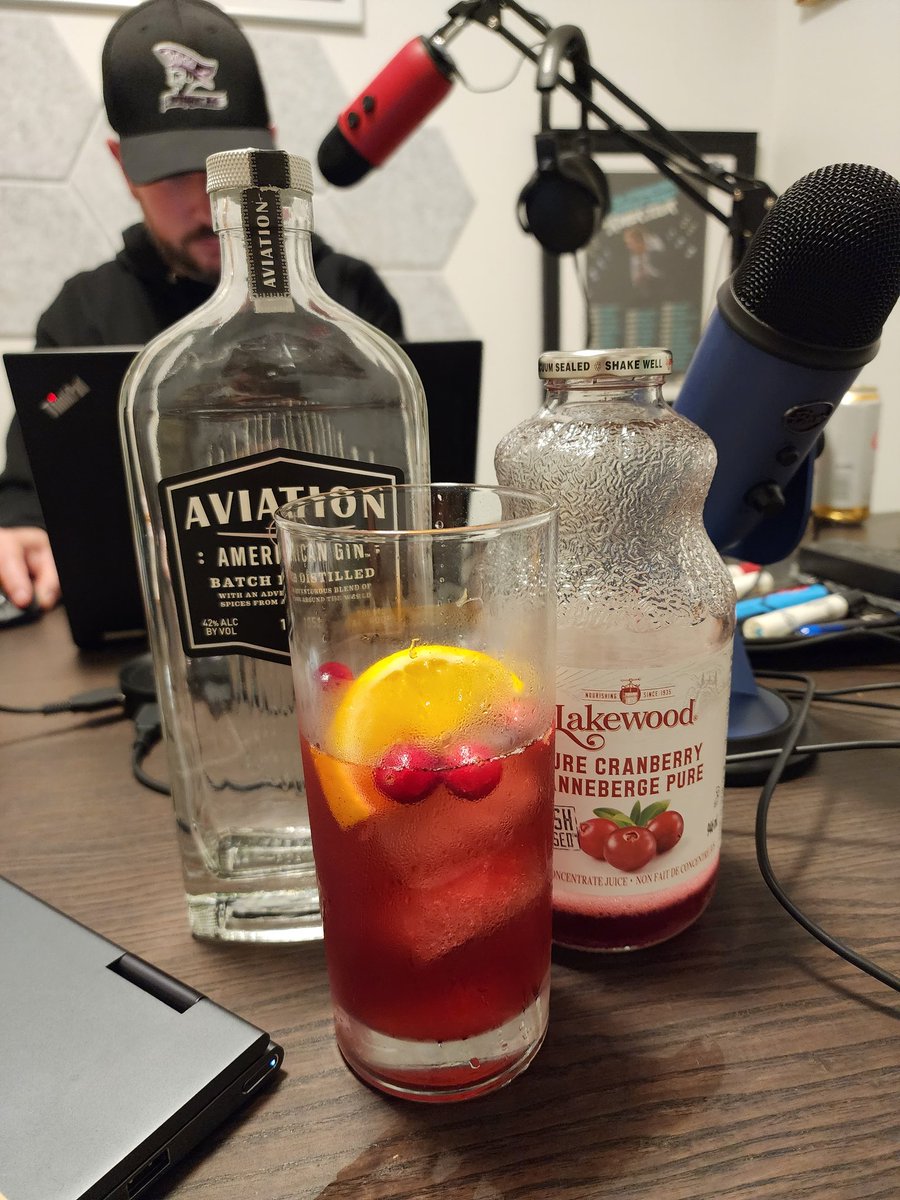 The Vascetomy - Thank You Ryan Reynolds
Topshelf Twist
1 Oz- Real Cranberry Juice
1 1/2 Oz - Aviation Gin
1/2 Oz - Lemon Juice
3 Oz - Tonic Water
Orange Wedge and 4 Cranberries Garnish
In a tall Rocks Glass Over Ice
= Prostate Health