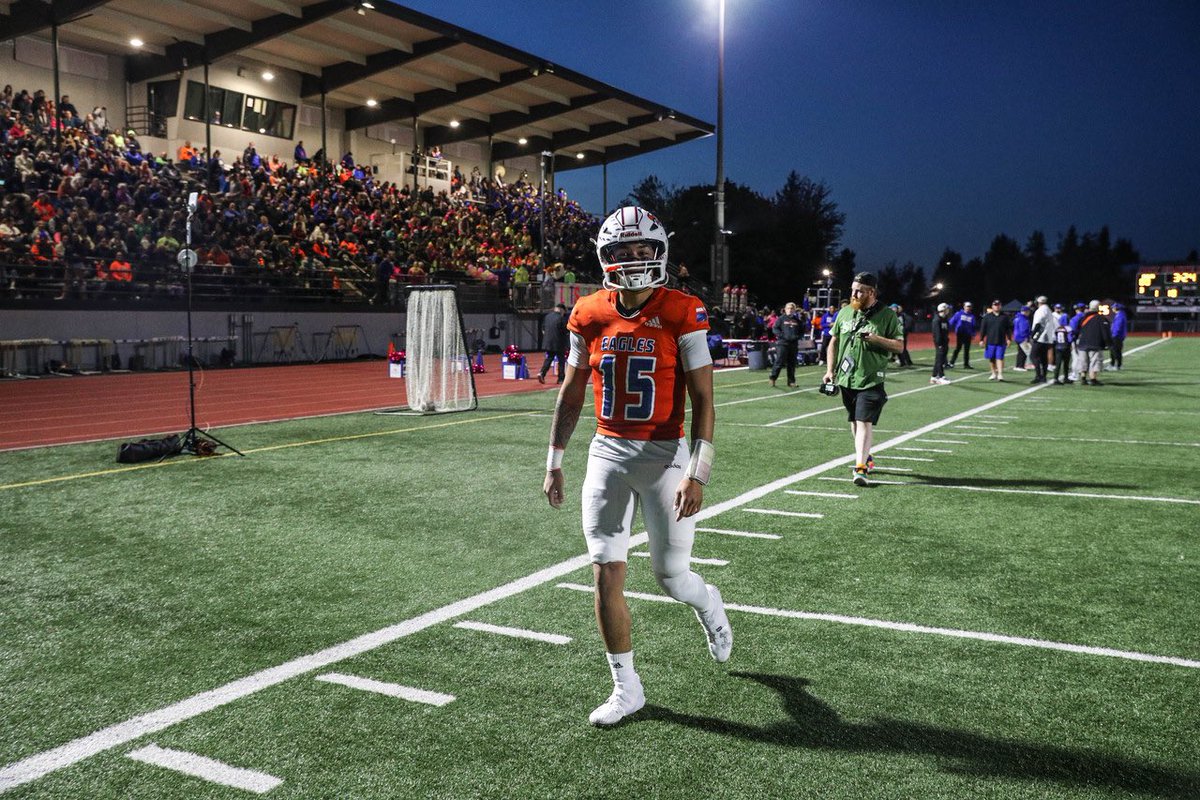 SuperalesDaveon's tweet photo. Super honored and blessed to be named CO-MVP of the SPSL with my guy @RoccoKoch15 !! #GoEagles 🦅

@jml51190 @Trainervelle @BrandonHuffman @GKHSfootball https://t.co/fKgAtkrsfj