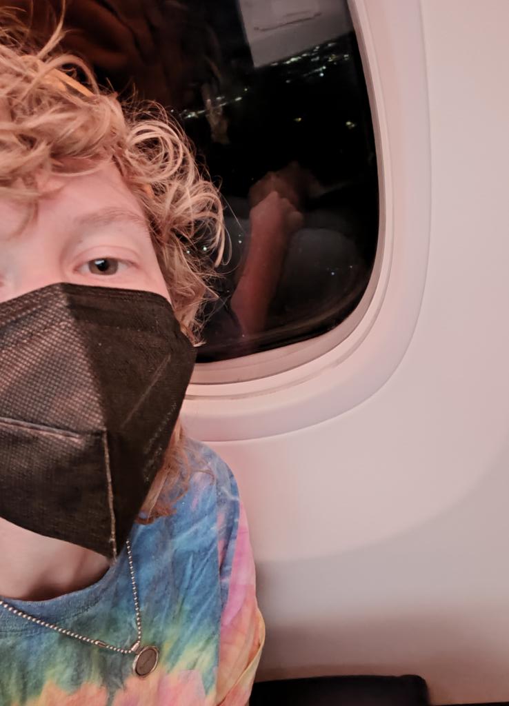 Ukulebee1's tweet photo. was so incredibly disoriented all day I didn't even tell u guys what the fuck is/was up. had a baller plane day. a woman gently tried to turn me onto her MLM. otherwise Marie was a lovely lady. #planedaynottrainday #notrainsforgiacomo #somedayiwillrailagain #iykyk https://t.co/Vp84JuuLtl
