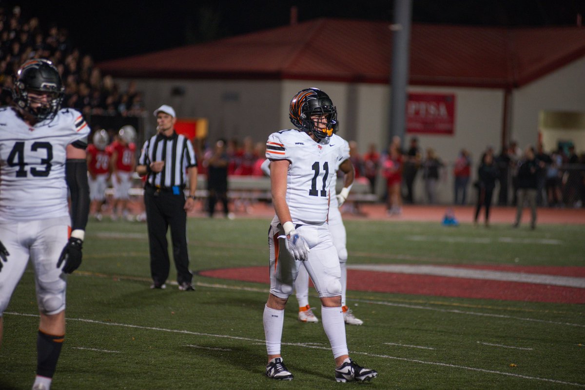 Jovian Smith (@joviansmith0) on Twitter photo Sophomore season highlights
3.2 Gpa
TE/DE
6’2 195LB
<a href="/BPHawksfootball/">Bethel Park High School Football</a>
hudl.com/v/2MVAnK Sophomore season highlights
3.2 Gpa
TE/DE
6’2 195LB
<a href="/BPHawksfootball/">Bethel Park High School Football</a>
hudl.com/v/2MVAnK