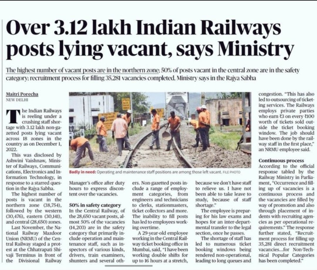 DileepY51270176's tweet photo. We want Justice 
#Railway_New_Vacancy
@narendramodi @AshwiniVaishnaw @AmitShah @PMOIndia https://t.co/ngZ8WFnvEB