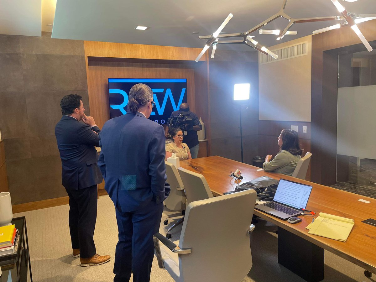 That time when <a href="/Maria_NBC5/">Maria Guerrero</a> interviewed <a href="/robotrial/">Robinius, Espinosa & Wietzel, LLP</a> client <a href="/xochitlsanchez1/">xochitl sanchez</a>