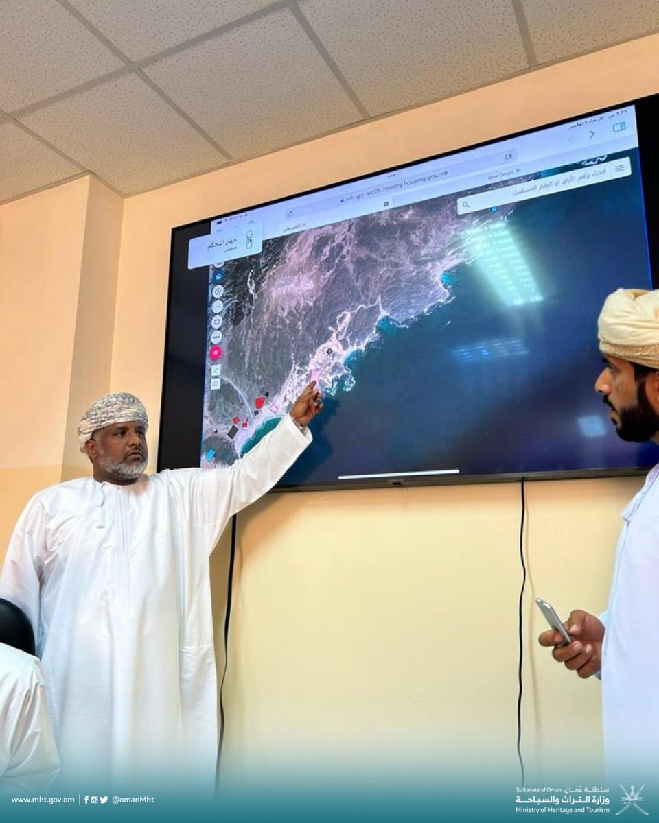 OmanMHT's tweet image. تشكيل فريق عمل بين المديرية العامة للإسكان والتخطيط العمراني بمحافظة الوسطى وإدارة التراث والسياحة بالمحافظة، حيث عقد الفريق اجتماعه الأول لمناقشة الأراضي السياحية الحالية المخصصة والفرص الاستثمارية والمقترحات التخطيطية لها والتي تعزز وتشجع الاستثمار وفقا للرؤية الحالية واتخذ…