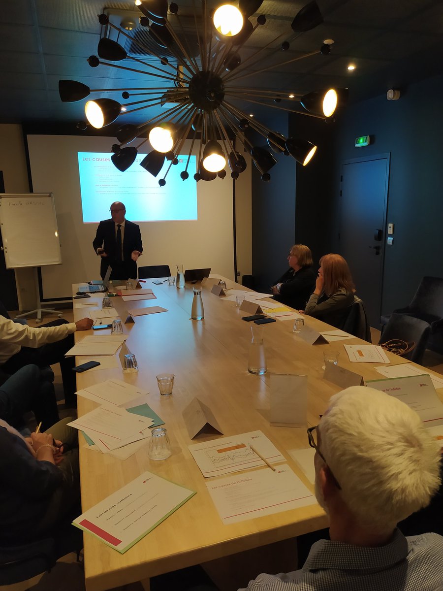 gilsuppa's tweet photo. A Perpignan, formation et participation active des administrateurs de l'@CaissepargneLR  sur les mécanismes de l'inflation, les politiques monétaires et les taux d'intérêt @franck_gastal @BettyDaumas @FNCE https://t.co/rNp0TWh0eh