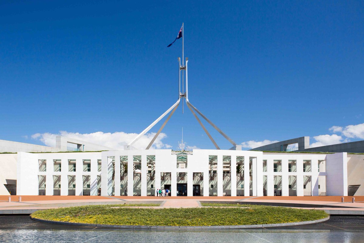 Would you like to highlight the value of physics to the nation's decision makers? We're sponsoring 2 delegates to attend #ScienceMeetsParliament #SmP2024. 📅Apply by 31 Jan 2024. @ScienceAU are also offering scholarships. More info at: aip.org.au/News/13277299