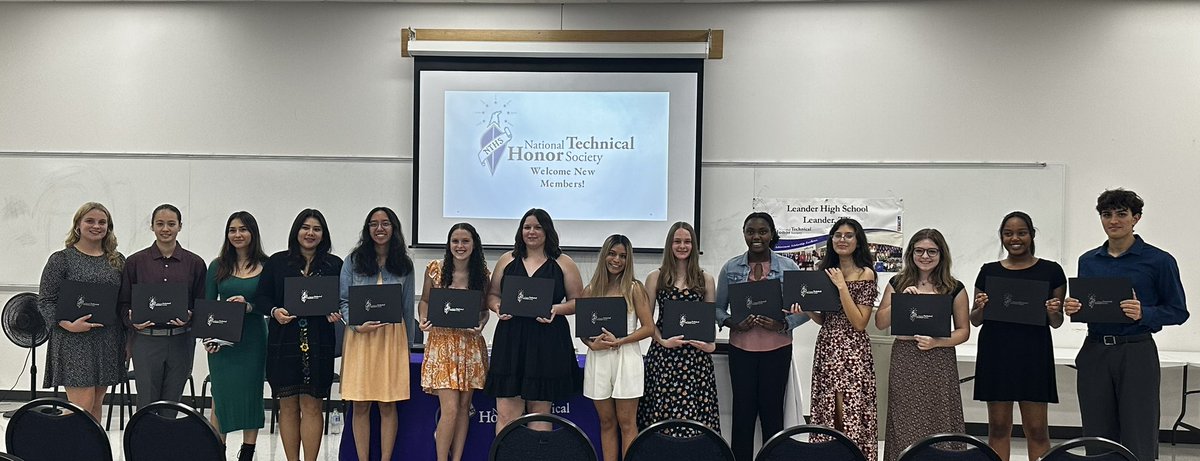 Congratulations to all of our National Technical Honor Society inductees! 

#rollpride #1LISD