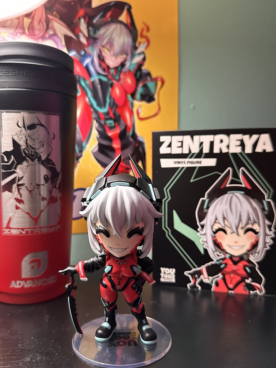 aunt__blazer's tweet photo. YALL LOOK AT THE QUALITY DAWG I AM OVER THE MOON π€πΌπ€πΌπ€πΌ @zentreya #foxsake @youtooz https://t.co/IdutjyGOK5