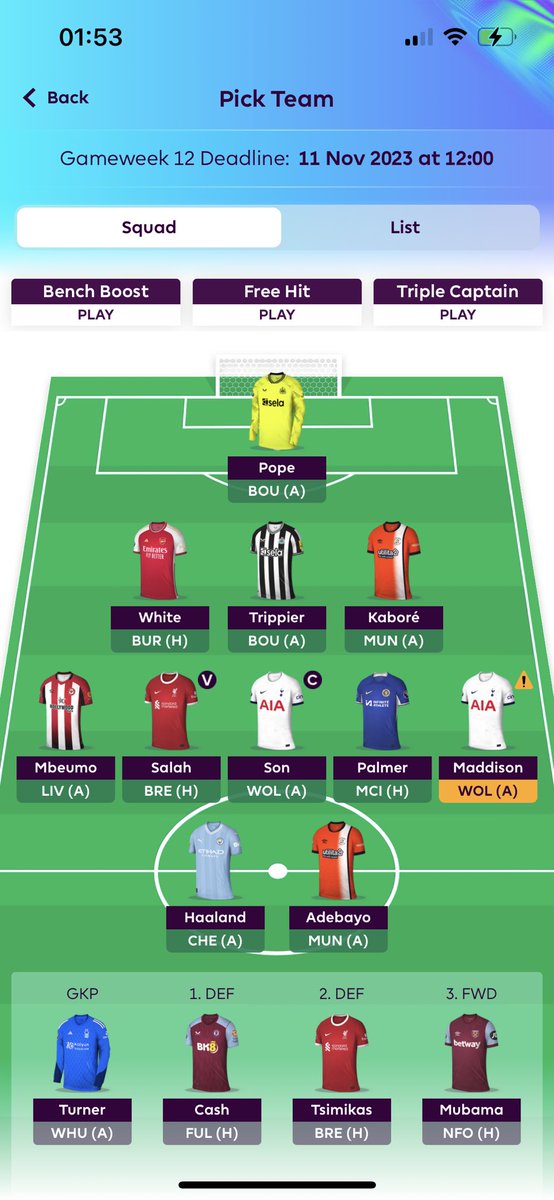 Anmacaahjo's tweet photo. If this dude doesnt get sacked after this #CL game💀😂 Please Erik Bin Haag stay! His interviews are waaay to funny, he is so delusional and is really destroying #Manchester #United after an okay season last year. Nahh Im going in with my #Kaboré on my #FPL he is gonna cook them https://t.co/iIBuWNHFUG