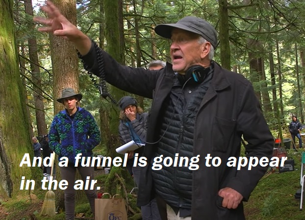 choppingwoodpod's tweet photo. David Lynch directing Twin Peaks: The Return https://t.co/c4NyR93OPA