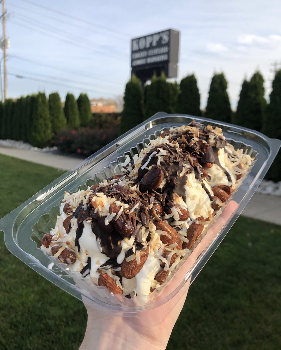 koppscustard's tweet photo. NOVEMBER SUNDAE: Almond Boy π₯₯π¨
Three scoops of our fresh Vanilla Custard, topped with toasted coconut, whole roasted almonds, coconut syrup and hard shell chocolate! π«π₯₯
#KOPPS #KoppsFrozenCustard #NovemberSundae #SundaeOfTheMonth #AlmondBoySundae #AlmondBoy #KoppsCustard https://t.co/u3uA5QX0yW